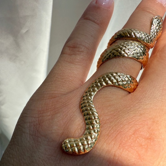 New Anthropologe sepentiGold Snake Ring - Picture 6 of 11